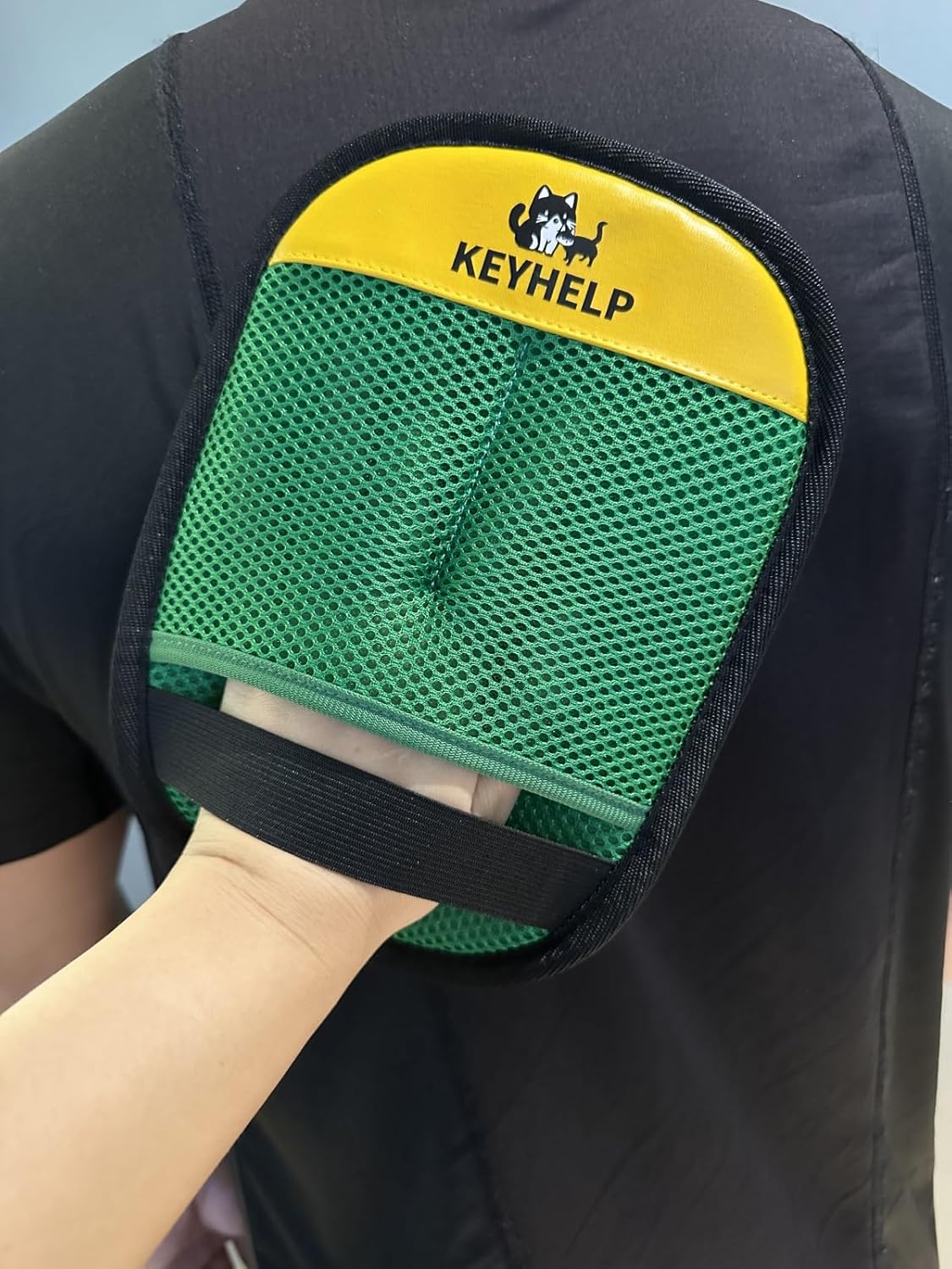 Electrostatic Pet Hair Removal Glove – Reusable, Washable Grooming & Cleaning Mitt for Dogs and Cats - Image 4